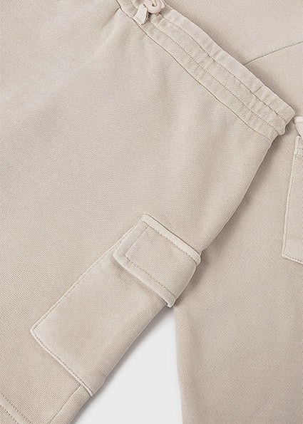 Conjunto falda cargo y sudadera chica