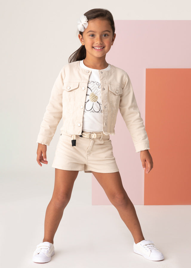 Short con cinturón de algodón sostenible para niña