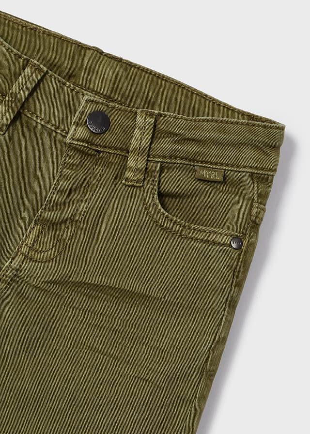 Pantalón largo skinny fit con algodón sostenible para niño