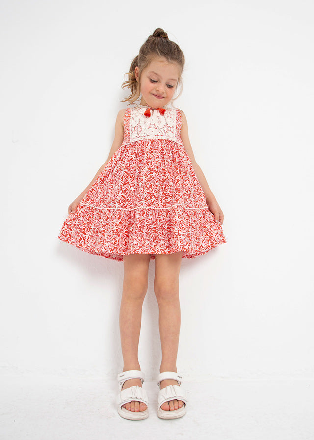Vestido con motivo de crochet de algodón para niña