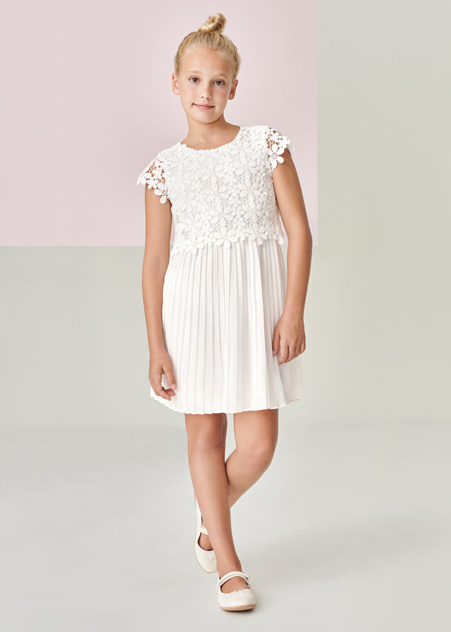 Vestido combinado de guipur para chica