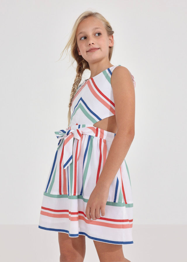 Vestido con estampado de rayas y detalle cut out para chica