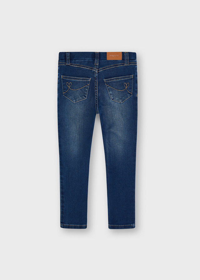 Jeans básico largo cerrado de mezclilla niña