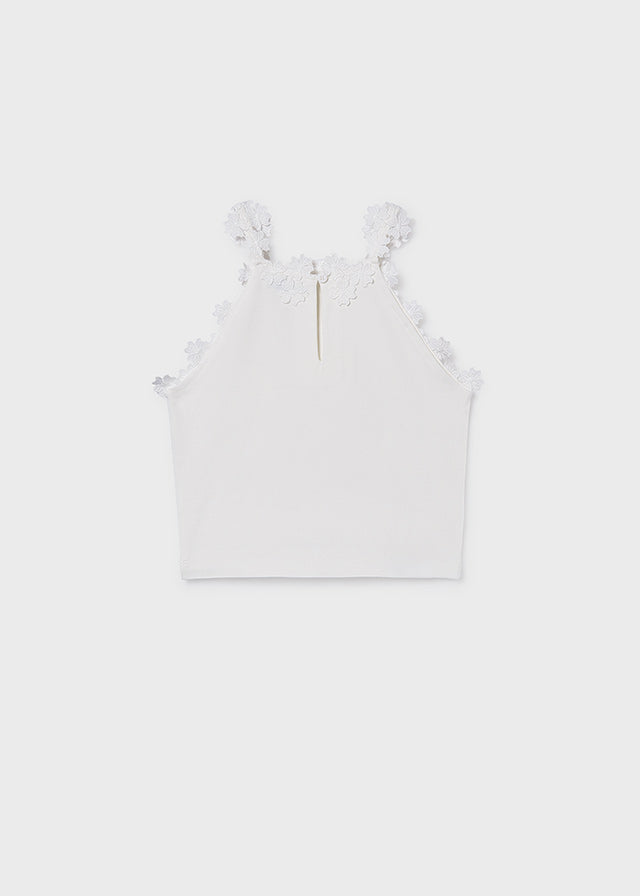 Top con detalle floral en tirantes chica