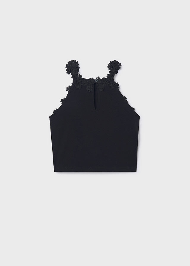 Top con detalle floral en tirantes chica