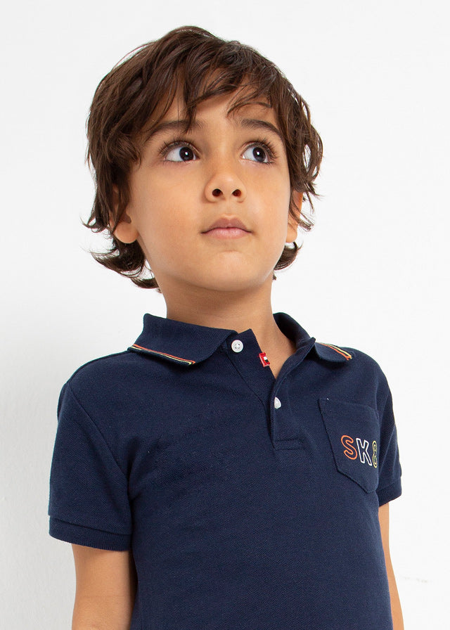 Polo de manga corta con motivo estampado en algodón para niño