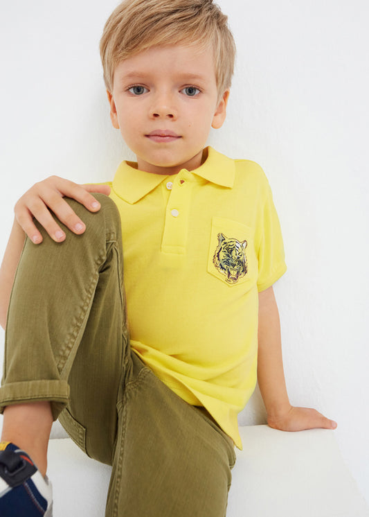 Polo de manga corta con motivo estampado en algodón para niño